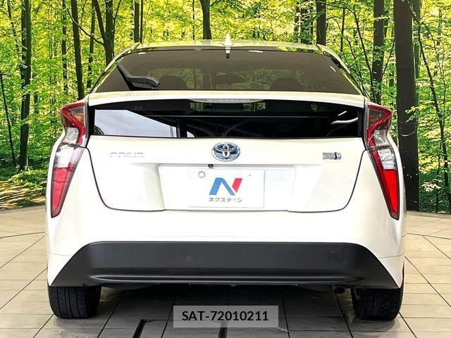 Toyota PRIUS 2016-05 7980634-14