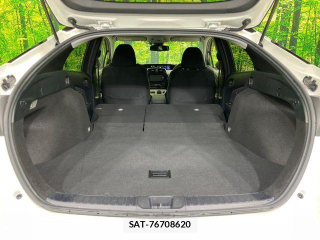 Toyota PRIUS 2017-09 7980647-9