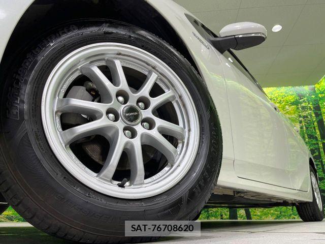 Toyota PRIUS 2017-09 7980647-12