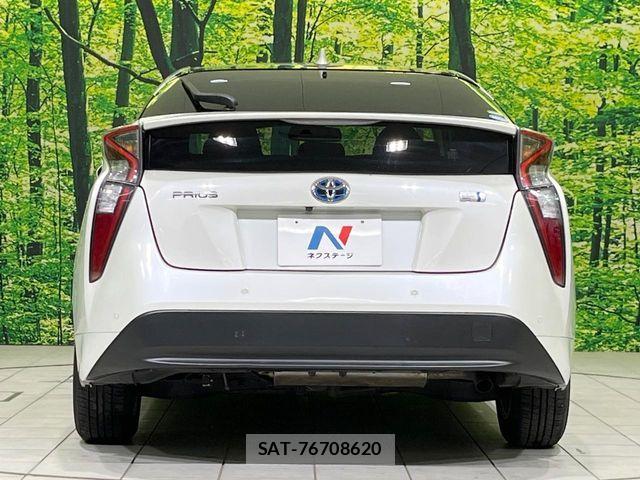 Toyota PRIUS 2017-09 7980647-14
