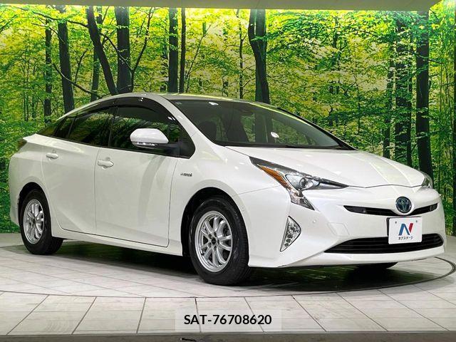 Toyota PRIUS 2017-09 7980647-15