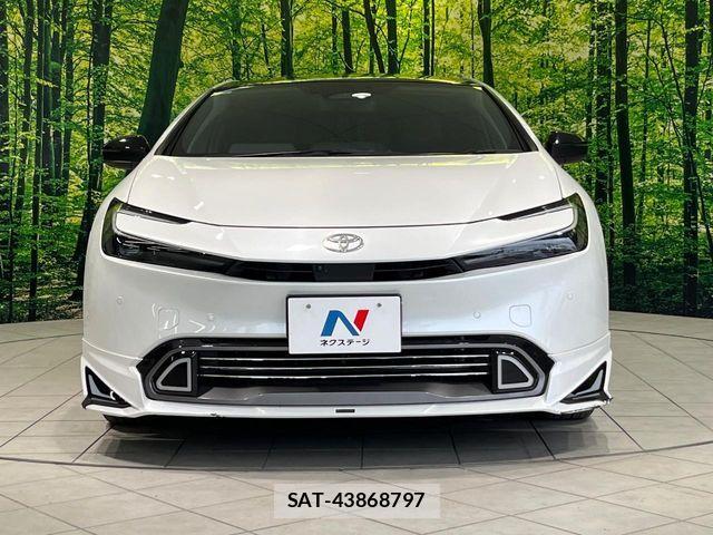 Toyota PRIUS 2023-08 7980612-13