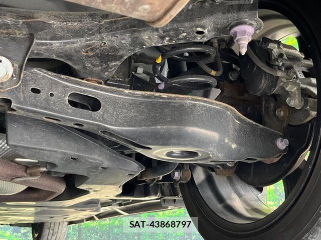 Toyota PRIUS 2023-08 7980612-19