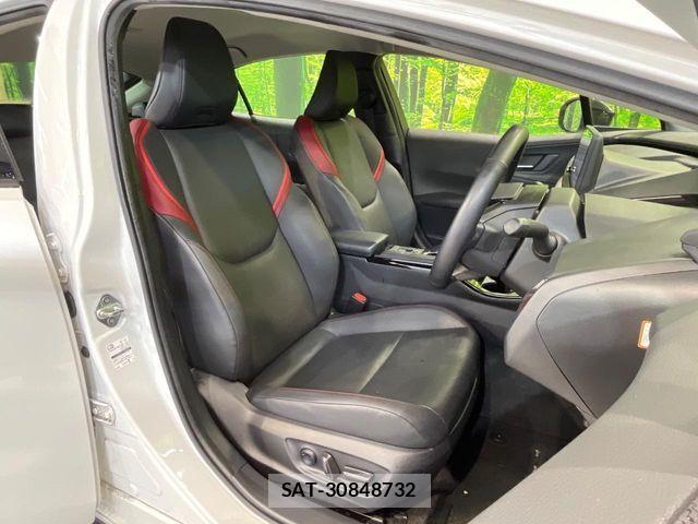 Toyota PRIUS 2023-05 7980611-11
