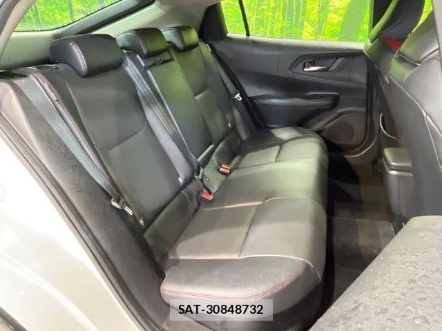 Toyota PRIUS 2023-05 7980611-12
