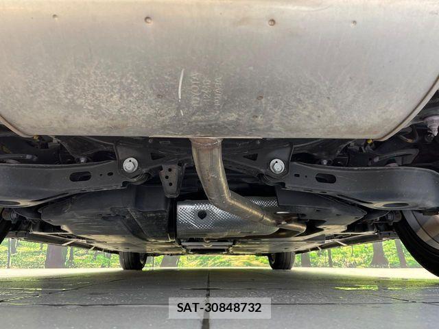 Toyota PRIUS 2023-05 7980611-18