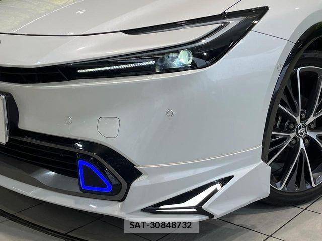 Toyota PRIUS 2023-05 7980611-2