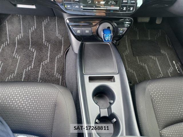 Toyota PRIUS 2021-07 7980626-14