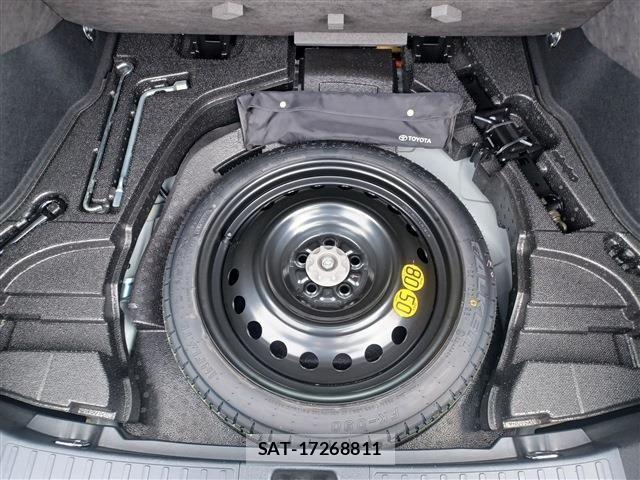 Toyota PRIUS 2021-07 7980626-17
