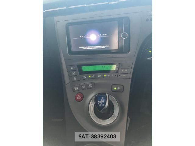 Toyota PRIUS 2014-03 7980687-10