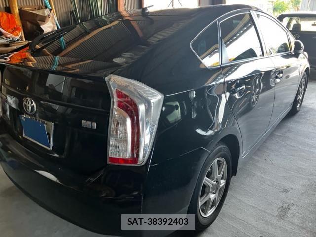 Toyota PRIUS 2014-03 7980687-4