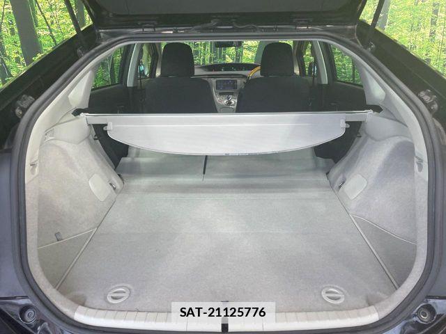 Toyota PRIUS 2013-06 7980657-9