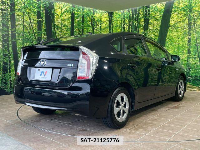 Toyota PRIUS 2013-06 7980657-16