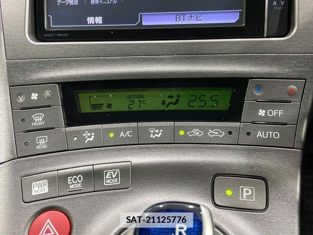 Toyota PRIUS 2013-06 7980657-5