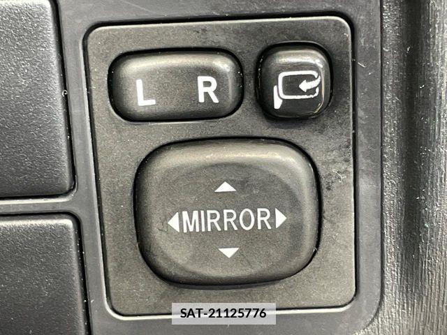 Toyota PRIUS 2013-06 7980657-6