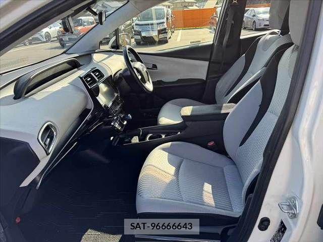 Toyota PRIUS 2016-07 7980670-17