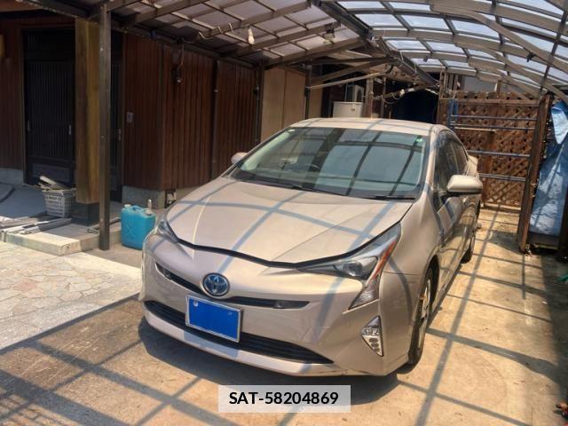 Toyota PRIUS 2017-01 7980669-1