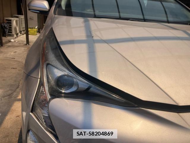 Toyota PRIUS 2017-01 7980669-8