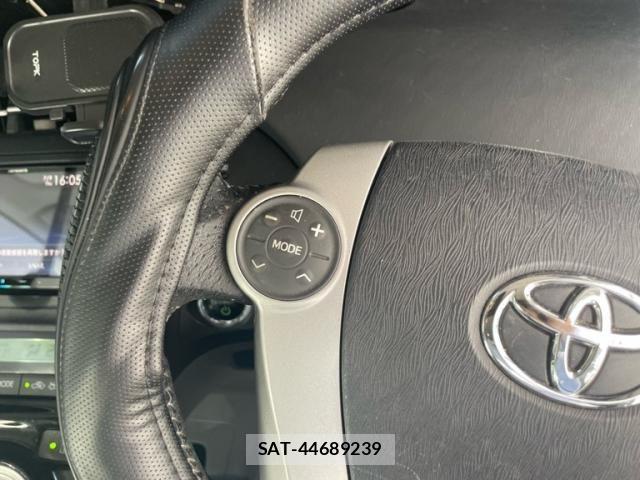 Toyota PRIUS 2010-10 7980695-14