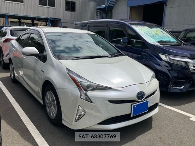 Toyota PRIUS 2017-06 7980666-0