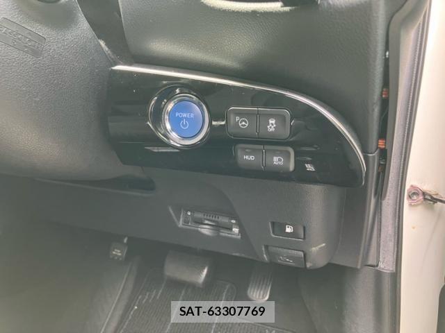 Toyota PRIUS 2017-06 7980666-15