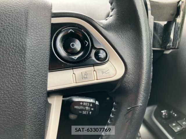 Toyota PRIUS 2017-06 7980666-17