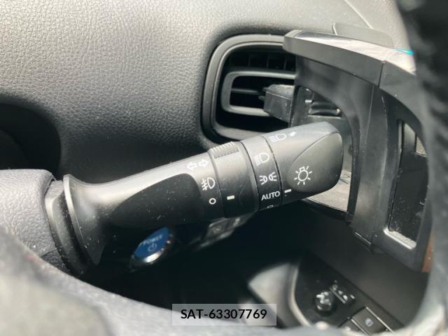 Toyota PRIUS 2017-06 7980666-19