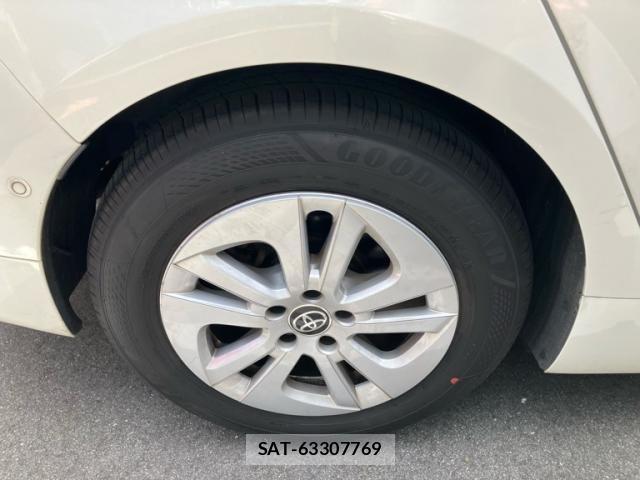 Toyota PRIUS 2017-06 7980666-4
