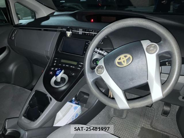 Toyota PRIUS 2009-07 7980692-14