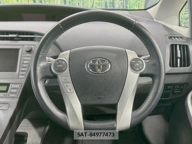Toyota PRIUS 2011-10 7980668-10