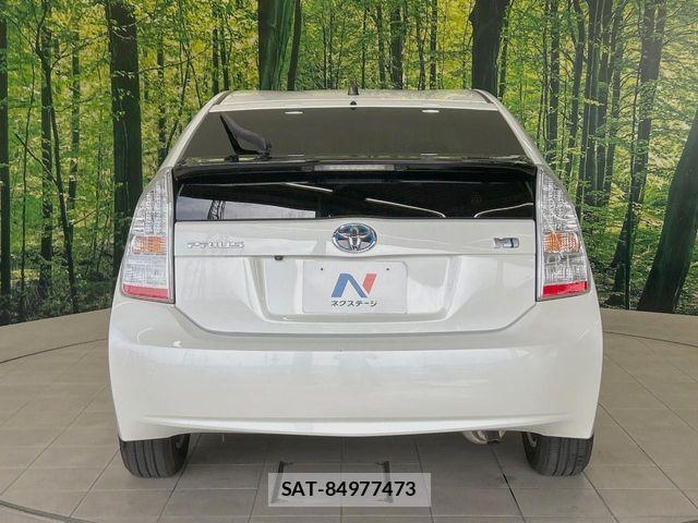 Toyota PRIUS 2011-10 7980668-14