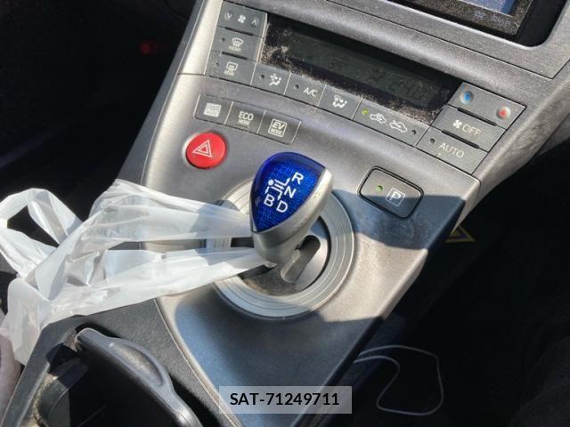 Toyota PRIUS 2013-03 7980698-12