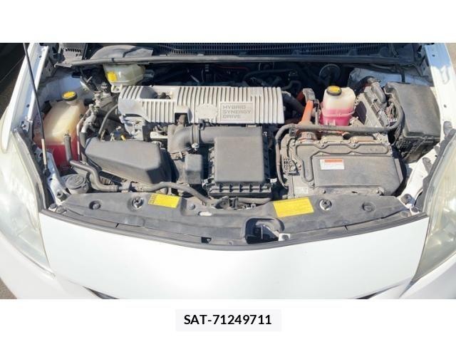 Toyota PRIUS 2013-03 7980698-17
