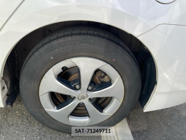Toyota PRIUS 2013-03 7980698-4