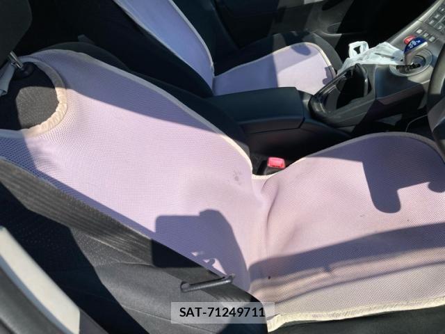 Toyota PRIUS 2013-03 7980698-7