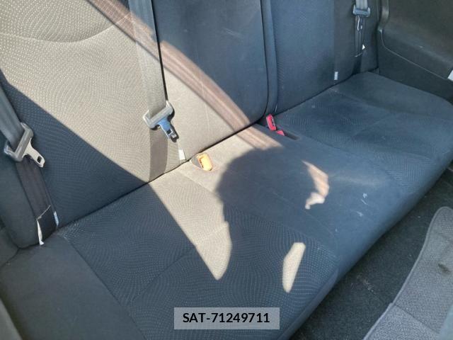 Toyota PRIUS 2013-03 7980698-8