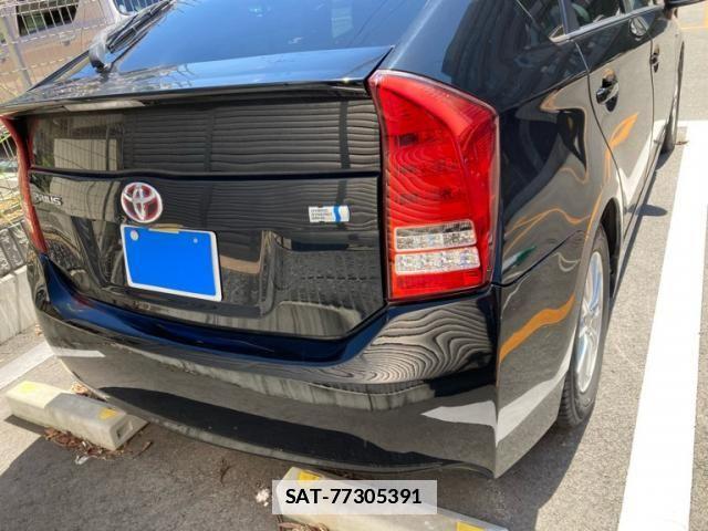 Toyota PRIUS 2013-07 7980676-10