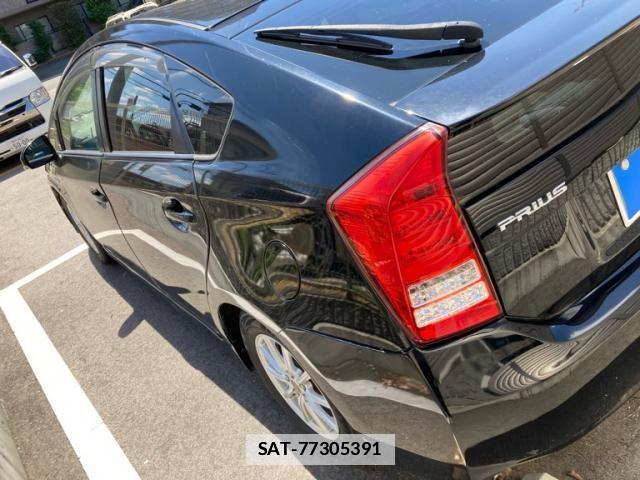 Toyota PRIUS 2013-07 7980676-11