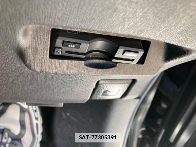 Toyota PRIUS 2013-07 7980676-24