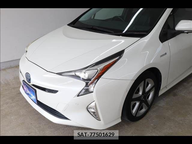Toyota PRIUS 2016-09 7980654-12