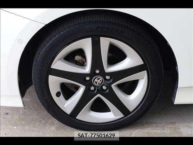 Toyota PRIUS 2016-09 7980654-13