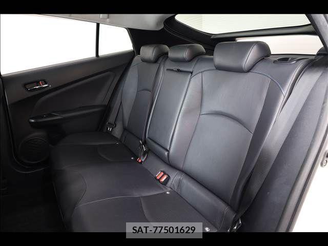 Toyota PRIUS 2016-09 7980654-18