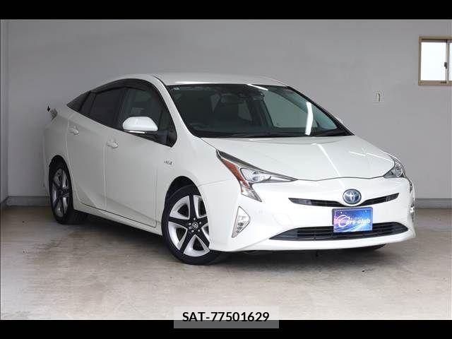 Toyota PRIUS 2016-09 7980654-1