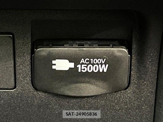 Toyota PRIUS 2023-04 7980621-6