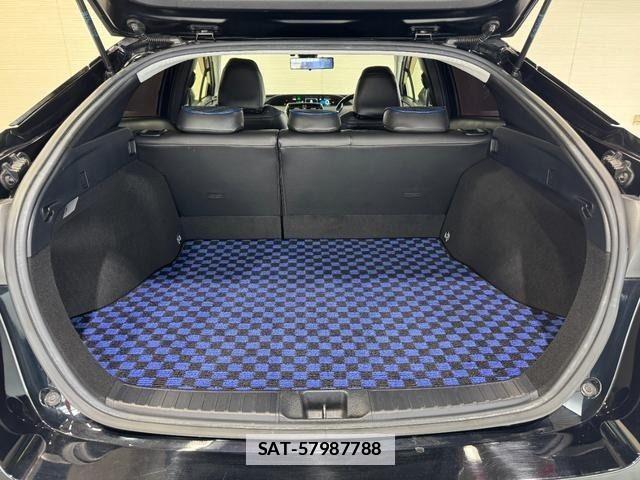 Toyota PRIUS 2016-05 7980637-11
