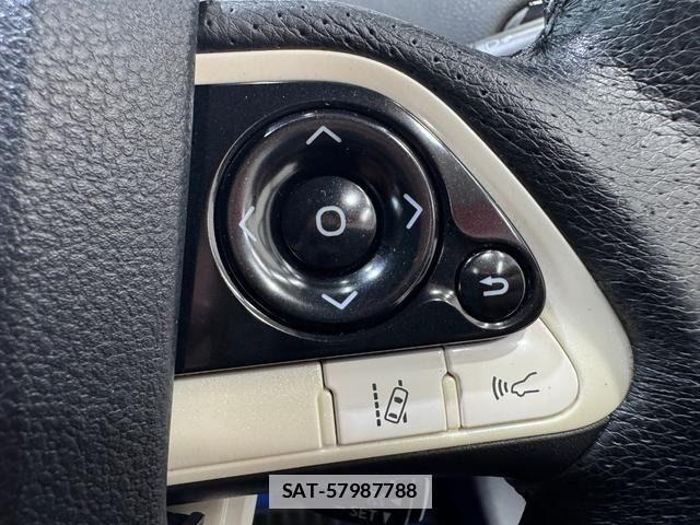 Toyota PRIUS 2016-05 7980637-14