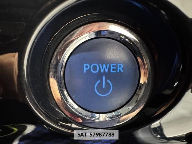 Toyota PRIUS 2016-05 7980637-15
