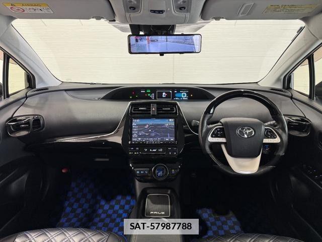Toyota PRIUS 2016-05 7980637-1