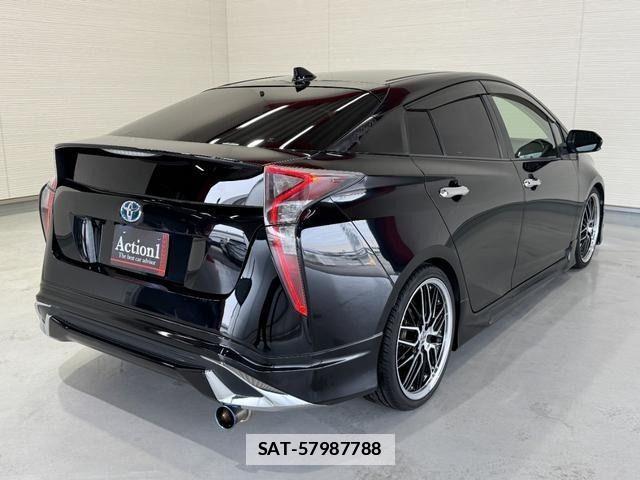 Toyota PRIUS 2016-05 7980637-5