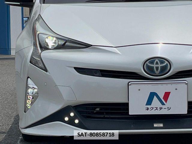 Toyota PRIUS 2018-04 7980651-12